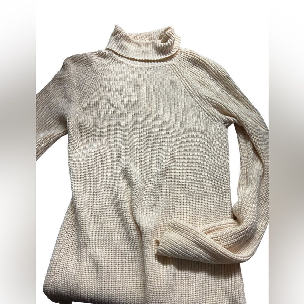 Rafaela size small heavy turtle neck excellent condition